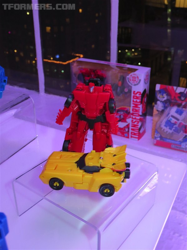 NYCC 2016   First Look At Sixshot, Broadside, Sky Shadow, Perceptor, And More Transformers  (91 of 137)